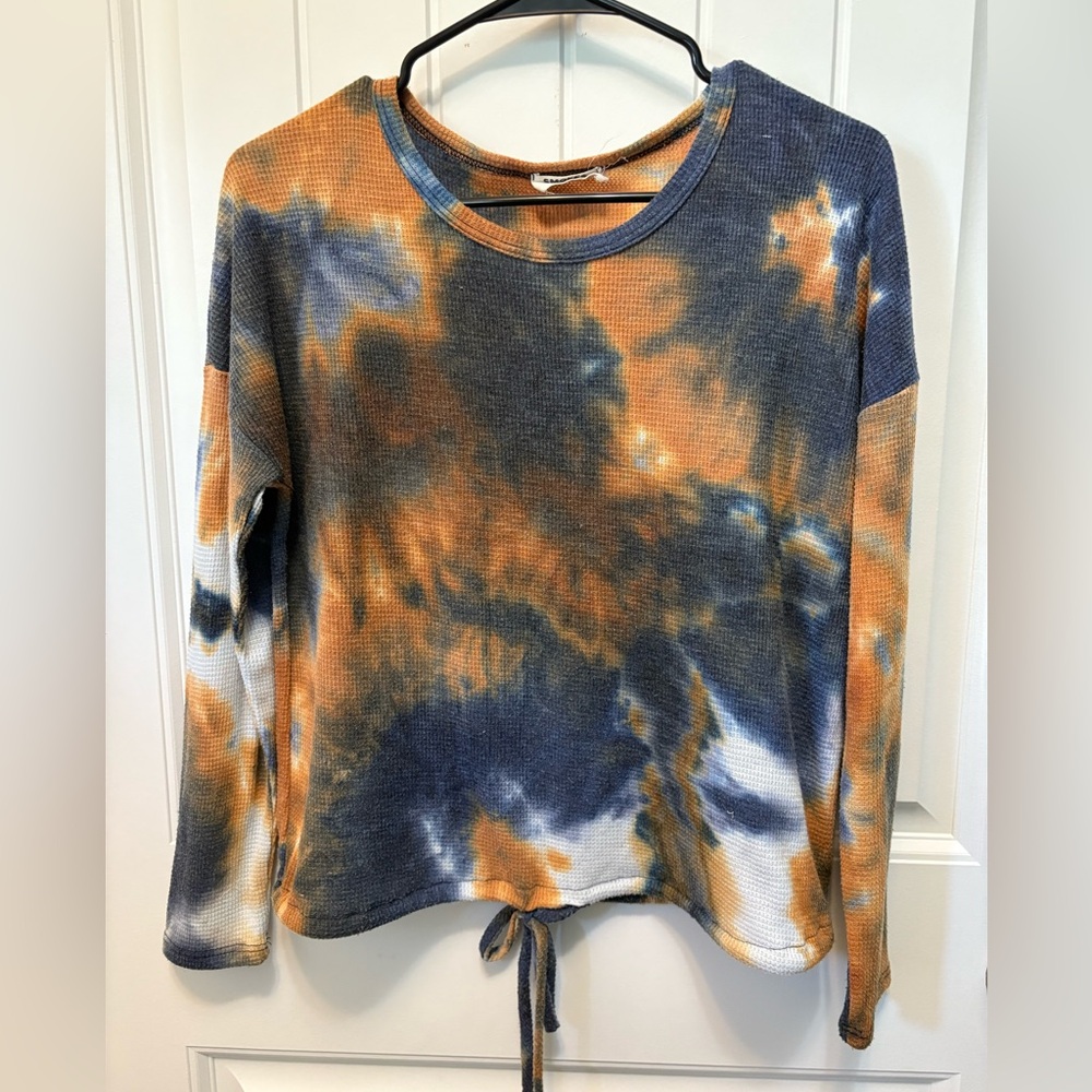 Smoke & Mirrors Tie-Dye waffle knit Long Sleeve Top with waist tie. Size Medium
